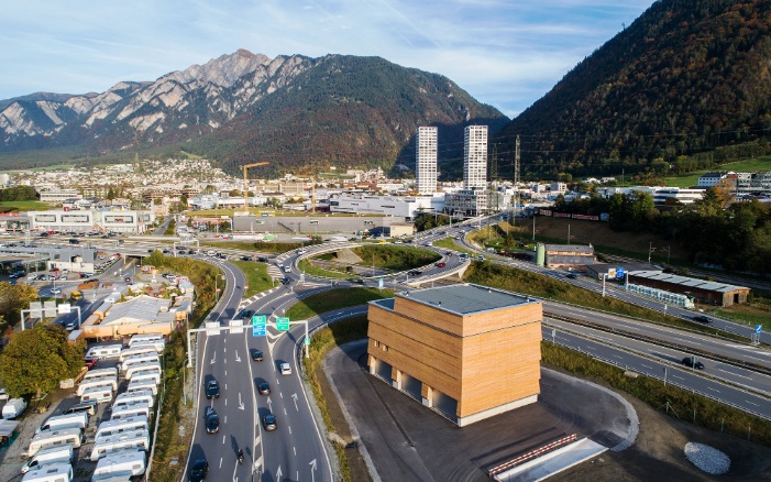Largest modular silo facility made of wood in a strategically good location with motorway access to Chur South